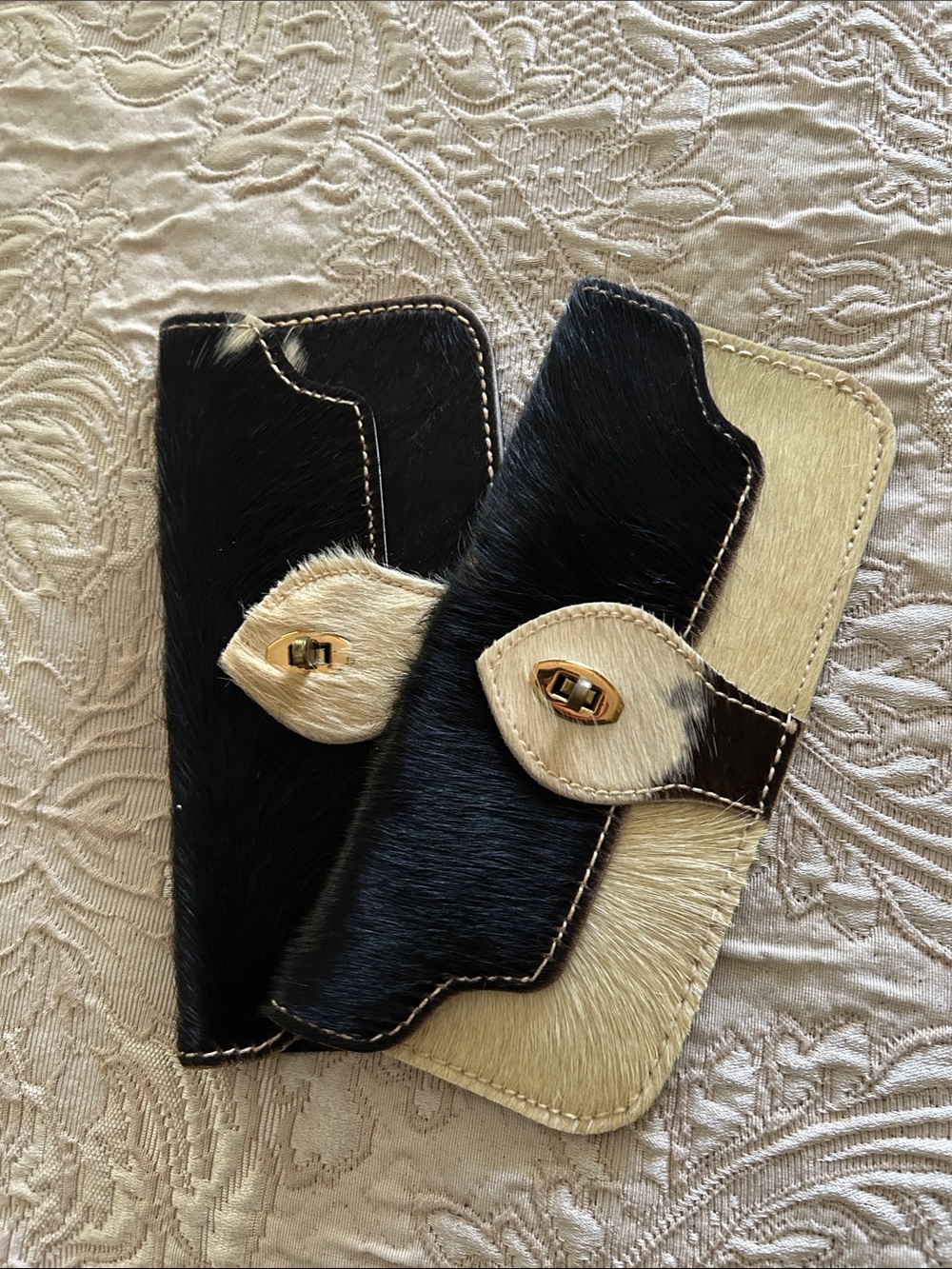 Haircalf Two-Tone Phone Wallet - Black & Cream